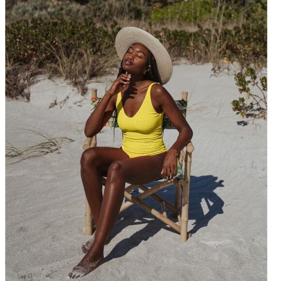 NEW Beach Riot Reese Rib One-Piece Swimsuit Size Small - Picture 2 of 7